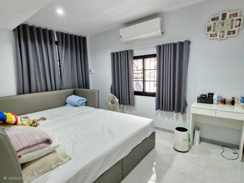 บ้านเดี่ยว2ชั้น 50ตร.วา ทำเลติดรถไฟฟ้าสีชมพู1.5กม 12