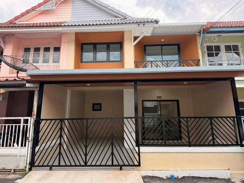 💬🔥 ราคานี้... ฟรีจอง ฟรีดาวน์ ฟรีโอน แถมเฟอร์นิเจอร์ ใครสนใจรีบทักก่อนใครเลย! 🏡 หมู่บ้านพฤกษา 3  ซอยวัดลาดปลาดุก 3
