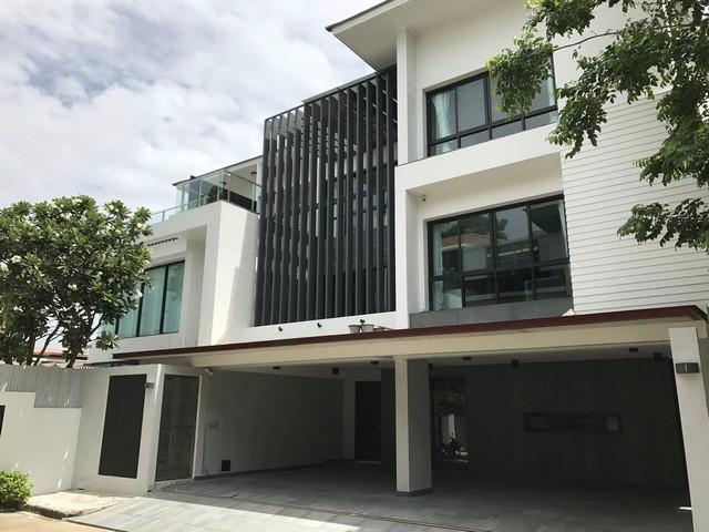 P638 ให้เช่าบ้านเดี่ยวระดับ Super Luxury โครงการ อิสสระ พระราม 9 Issara Rama 9 ใกล้ ราชมังคลากีฬาสถาน 1