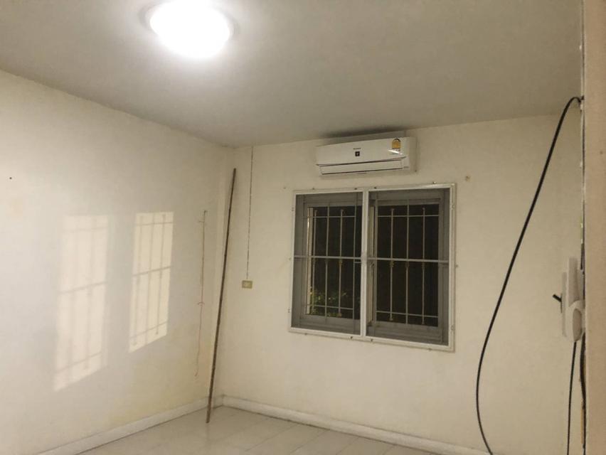 โปรลดพิเศษ บ้านทาวน์เฮ้าส์2ชั้นหลังมุม หมู่บ้านไทยสมบูรณ์3 5