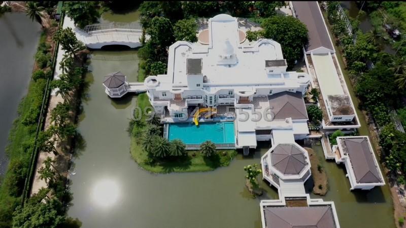 ขายบ้านหลังใหญ่ พร้อมโรงงาน ประชาอุทิศ 76 ตกแต่งหรูหรา มีสระว่ายน้ำขนาดใหญ่ เนื้อที่ 13 ไร่กว่า 5 ห้องนอน มีห้องน้ำในตัว 2