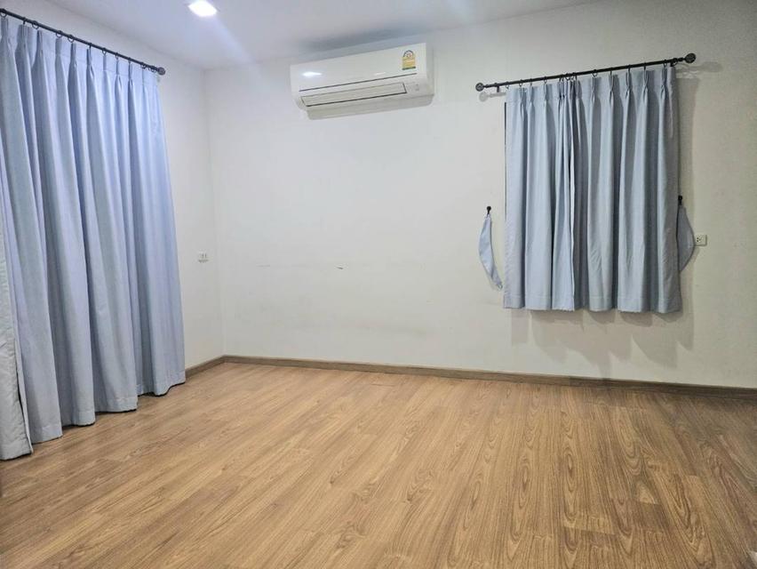 ให่เช่าบ้าน 3 ชั้น 5 ห้องนอน 4 ห้องน้ำน โกลเด้น เพรสทีจ วัชรพล-สุขาภิบาล 5 6