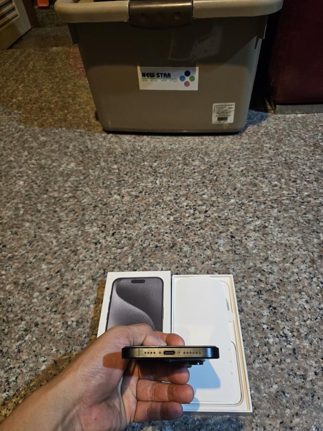 ขายๆๆๆถูกๆๆไอโฟน15ProMaxสีBlack Titanuim ( เครื่องนี้ผมใช้เองคับ ) 256กิ๊กยกกล่องอีมี่ตรงสูนTrueใช้งานปกติหมดทุกๆฟังชั่นเครื่องรีสโตได้ตลอดไม่มีติดไอค 5