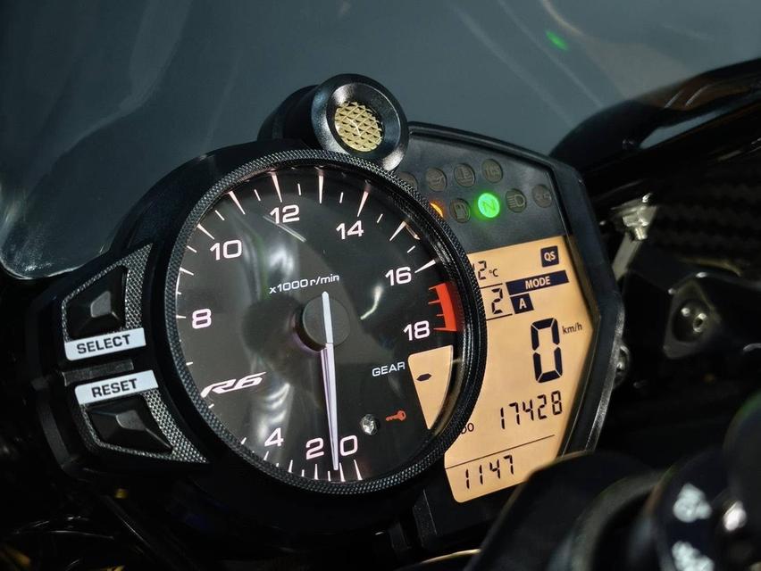 YAMAHA R6 ปี 2018 ABS สปอร์ตตัวโหด ของแต่งหลักแสน หล่อจัดเต็ม รูปที่ 6