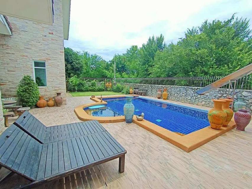 ขายบ้านสวยๆ 2 ชั้น ตกแต่งน่าอยู่ สามารถต่อยอดเป็นธุรกิจบ้านพักพูลวิลล่าได้ ยู่ฝั่งหาดบางเสร่ อ.สัตหีบ จ.ชลบุรี 5