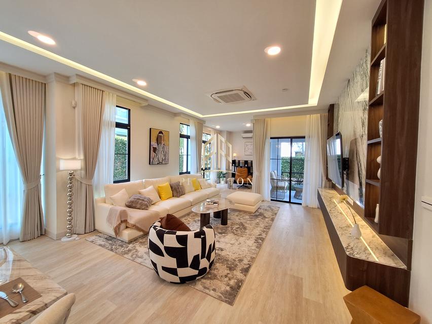 Luxury House For Sale or Rent Nantawan Rama 9 New Krungthep Kreetha 2