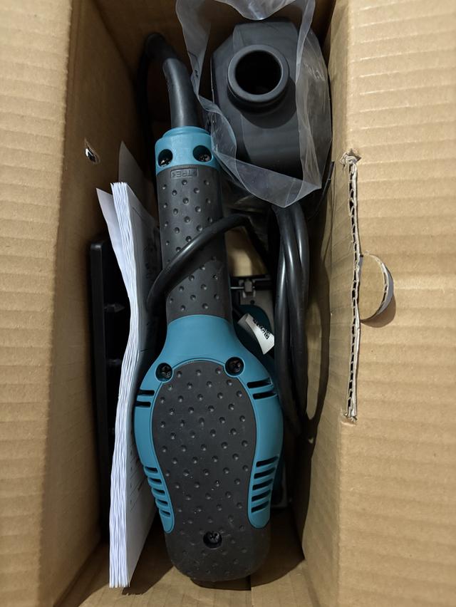 เครื่องขัดกระดาษทรายไฟฟ้าMAKITA 2