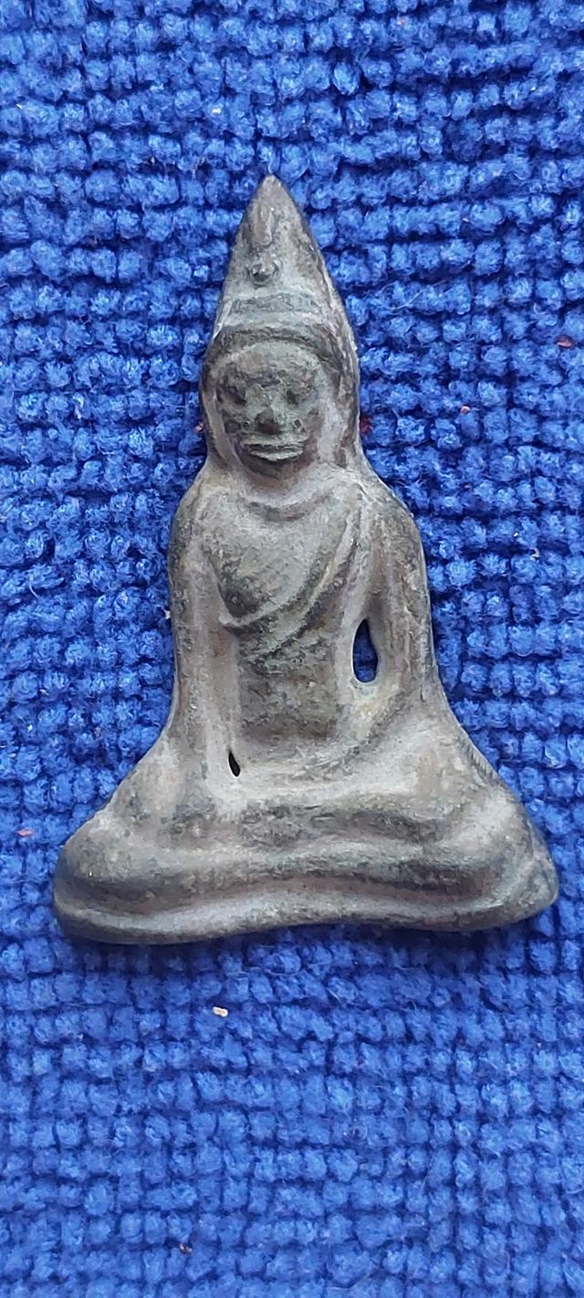 พระร่วงนั่งหลังลิ่มกรุวัดช้างล้อม สุโขทัย รูปที่ 5