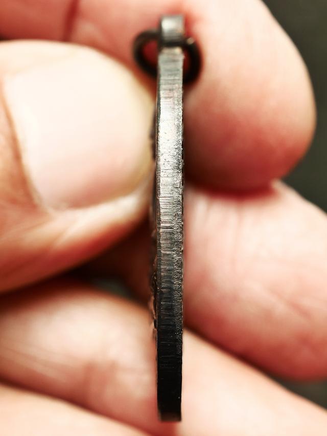 เหรียญสร้างบารมี หลวงพ่อคูณ วัดบ้านไร่ ปี 2519....เก่า เดิมๆ 9