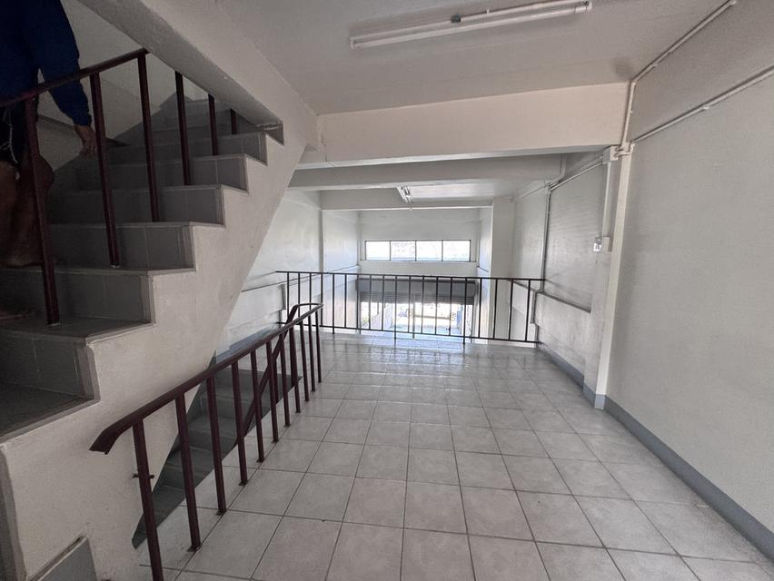 อาคารพาณิชย์ ลำปลายมาศ 19