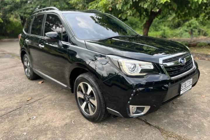 Subaru XV สีดำ สภาพดีมาก 2