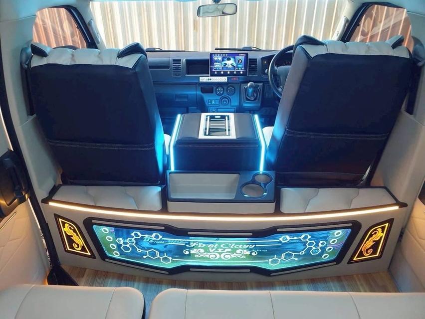 Toyota commuter 2017 6