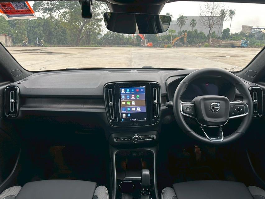 Volvo C40 TwinMotor 2023• Mileage: 28,000 km 18