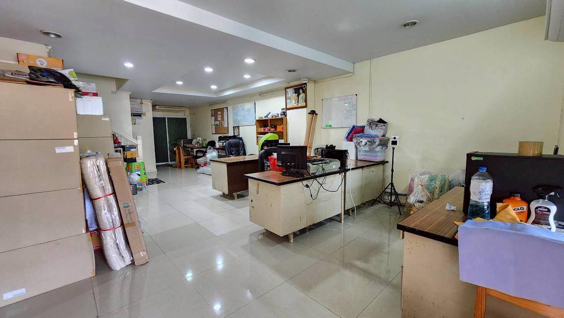 ขายด่วน ทาวน์โฮม 4 ชั้น หมู่บ้านอรุณพัฒน์ สาธุประดิษฐ์-พระราม 3 "บ้านสภาพดี ไม่ทรุด ไม่ร้าว ทำเลศักยภาพ ใกล้ Central พระราม 3" 7 ห้องนอ 4 ห้องน้ำ 7