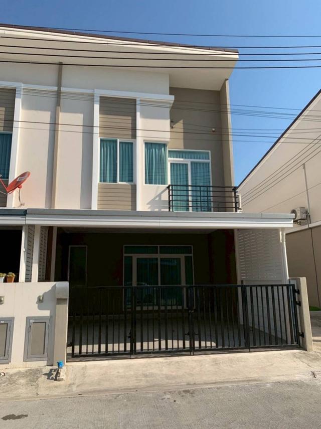 ให้เช่า ทาวน์เฮ้าส์ หมู่บ้านคาซ่าซิตี้ บางนา  21 ตรว. 3 นอน 2 น้ำ 2 ชั้น พร้อมเฟอร์และเครื่องใช้ไฟฟ้า 1