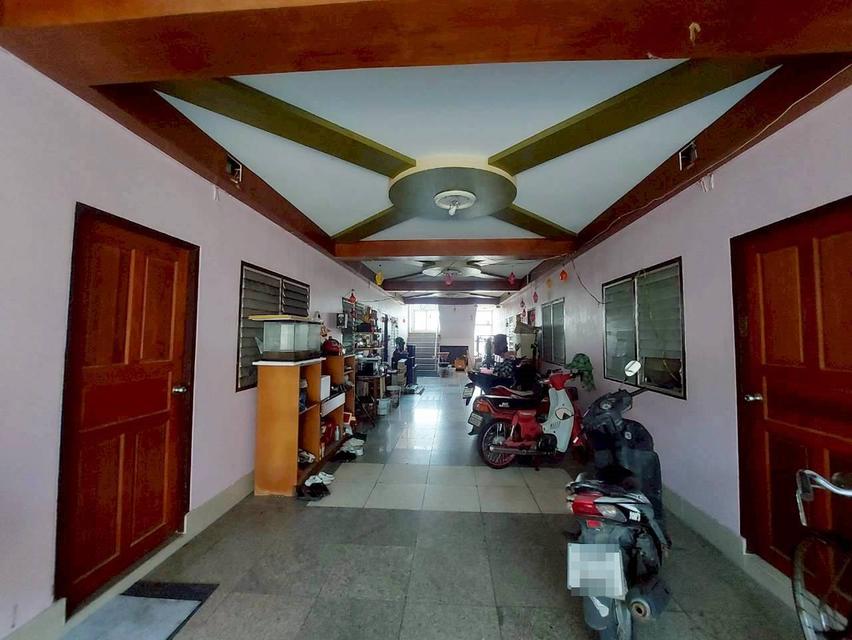 ขายอพาร์ทเม้นท์ 3 ชั้น ซอยราษฎร์อุทิศ30 มีนบุรี กรุงเทพมหานคร 4