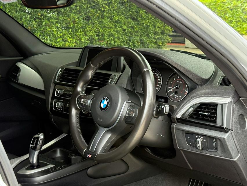 2018 BMW 118I MSPORT รถมือเดียวออกป้ายแดง รถวิ่งน้อย เข้าศูนย์ทุกระยะ รถไม่เคยมีอุบัติเหตุครับ 10