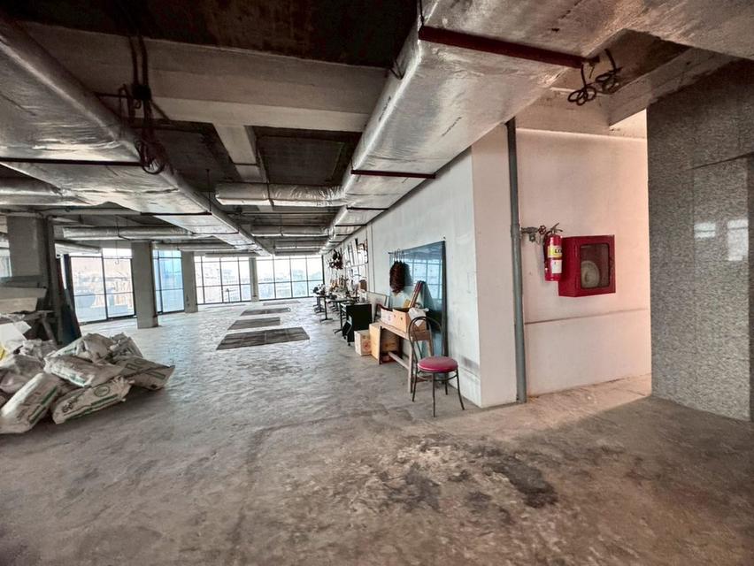 ให้เช่าอาคารพาณิชย์ ชั้น 6 อาคารโล่งสวย เหมาะทำธุรกิจ ติดถนนรามคำแหง (N.1924) 4