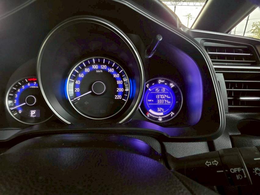 Honda Jazz 1.5RS + ปี 2017 ♨️ #ประกันเครื่องเกียร์3ปี3หมื่นkm♨️ 12