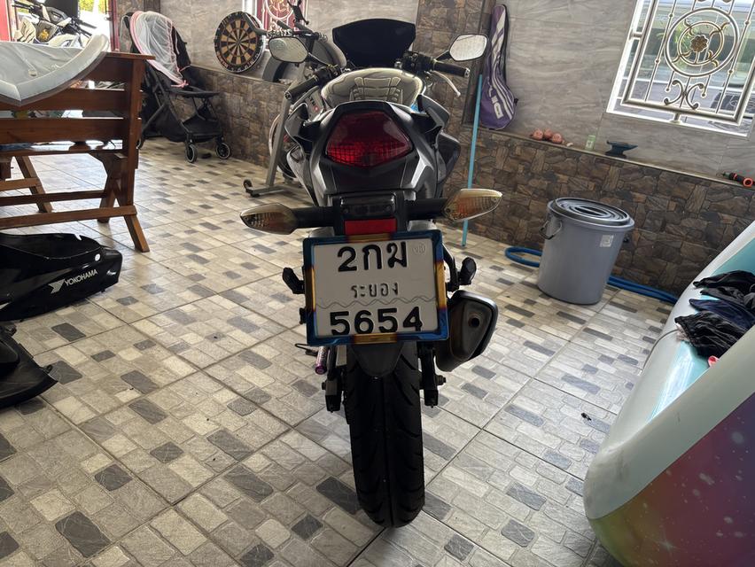 CBR150R 4
