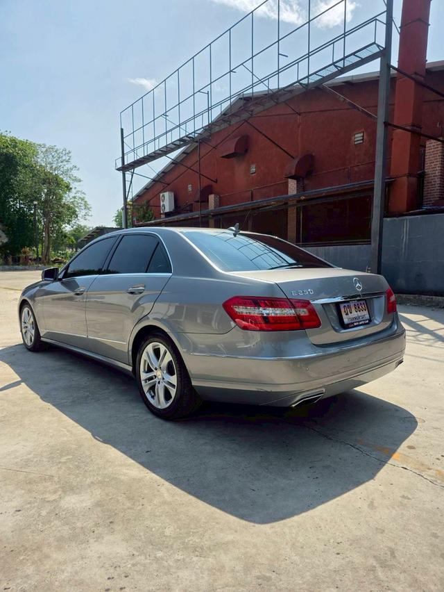 Mercedes-Benz E250 CGI BlueEFFICIENCY Avantgarde (W212 Facelift) เกียร์คอแล้วสีเทา ปี 2012 ไมล์ 140,000กม. รูปที่ 4