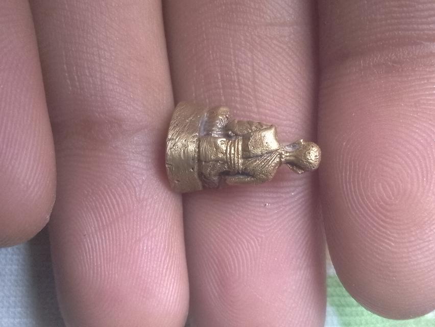 หลวงพ่อทบ 4