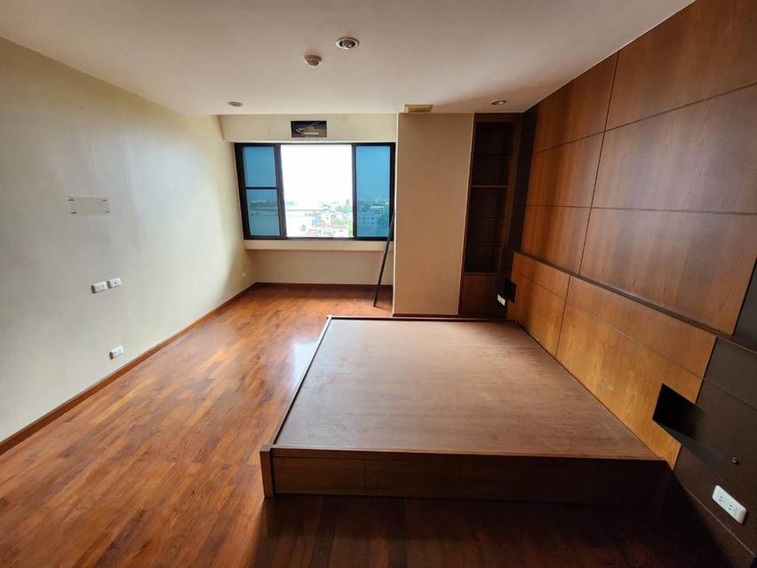 คอนโดห้องใหญ่ วิวแม่น้ำเจ้าพระยา! ขาย Riverine Place Condominium (141.43 ตร.ม.) เพียง 8.74 ล้านบาท 9