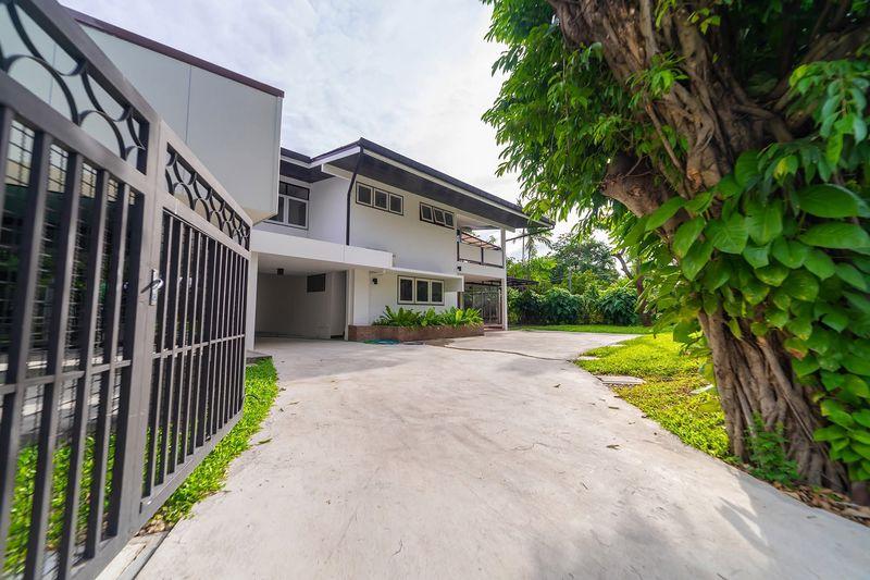 Home Office For Rent | สุขุมวิท 20 บ้านโฮมออฟฟิศ ทำเลสุขุมวิท เข้า-ออกสะดวก เชื่อมต่อได้ทั้ง ถนนสุขุมวิท รัชดาภิเษก และพระราม 4 9