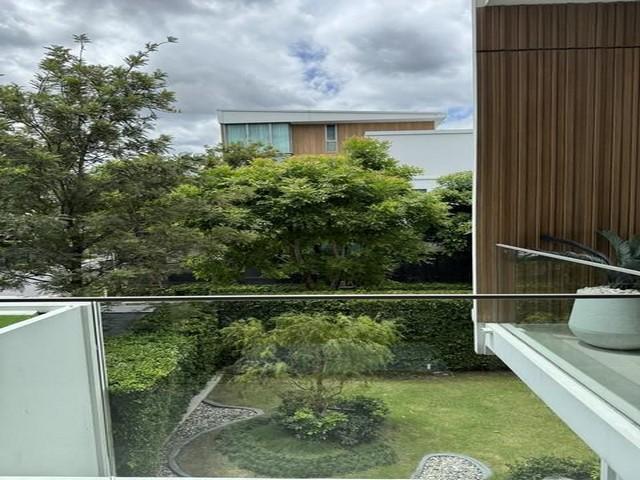 ให้เช่าบ้านเดี่ยว หมู่บ้าน วีเว่ พระราม 9 ตกแต่งสวยพร้อมเข้าอยู่ บ้านหลังมุมมีบริเวณสวนด้านข้างไม่ติดใคร หมู่บ้านติด Wellington International School 4