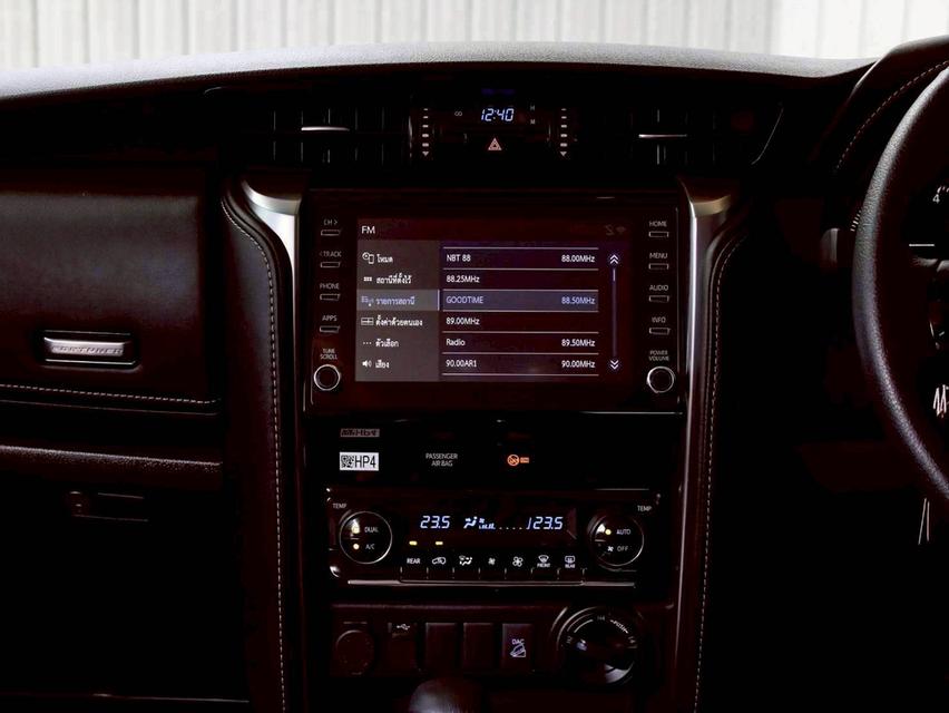 TOYOTA FORTUNER, 2.4 V 4WD รูปที่ 11
