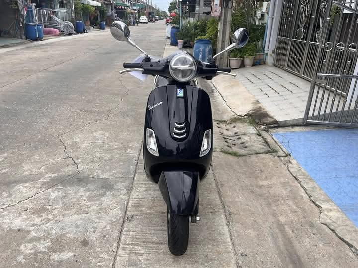 ขาย Vespa LX