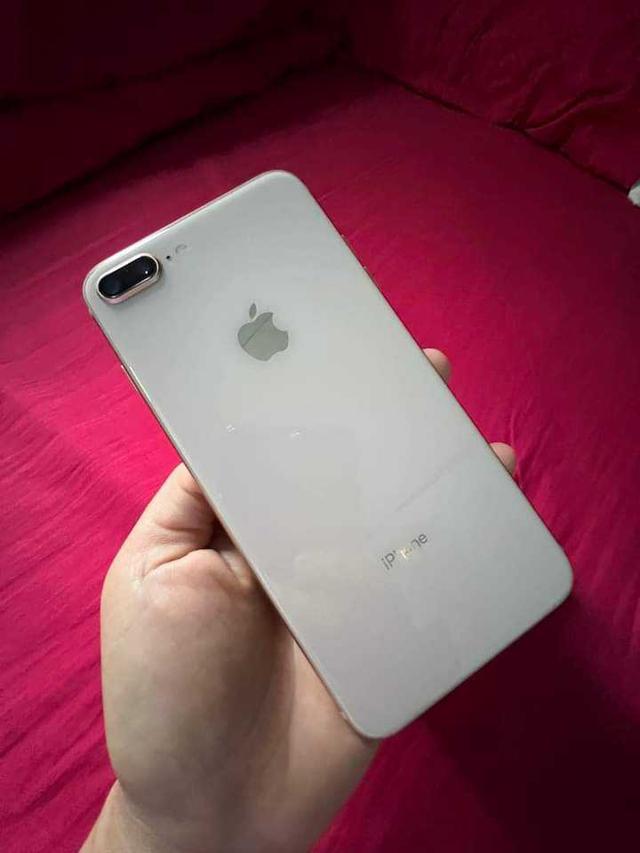 iPhone 8  Plus สีขาว
