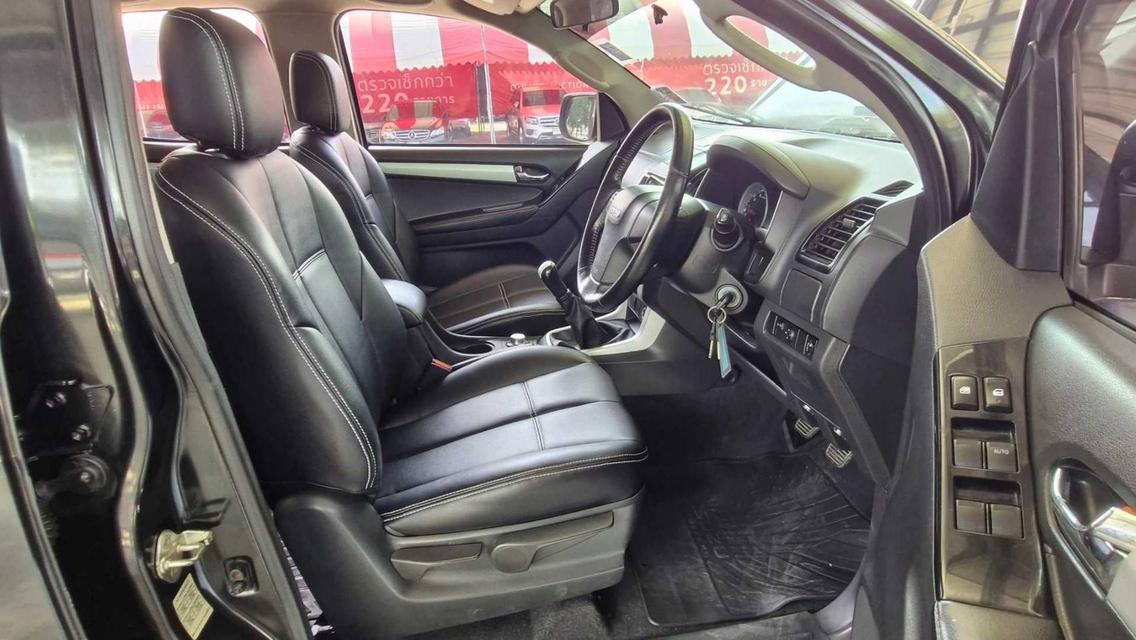 Isuzu D-Max 3.0 V-Cross Z DVD 4WD ปี2017 11