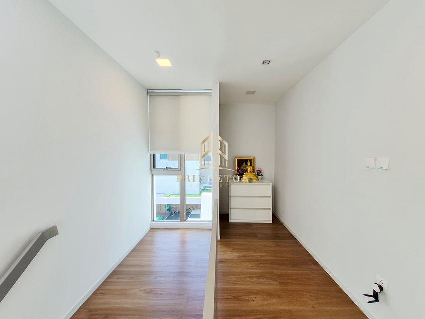 VIVE Rama 9 – Luxurious 3-Story Home in Modern Japanese Design 13