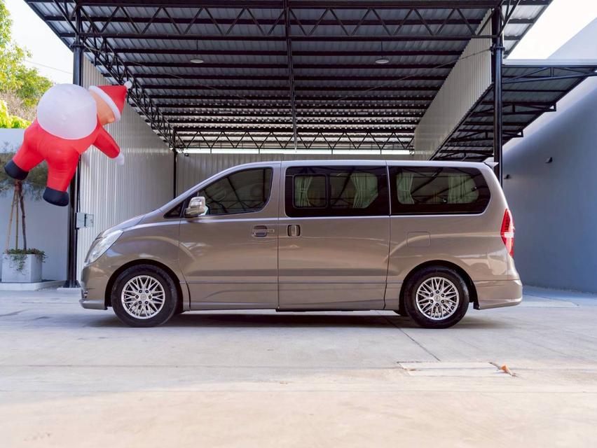 Hyundai H1 Grand Starex VIP ปี 2016 ประกันเครื่องเกียร์3ปี 30,000 km. 4