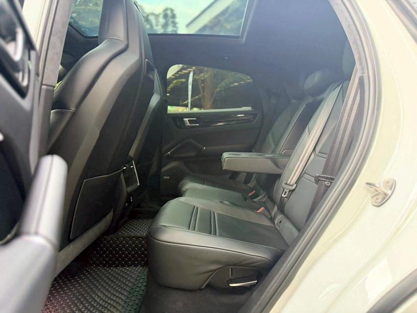 Cayenne Coupe E-Hybrid 3.0 15