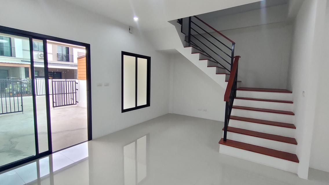 บ้านสร้างใหม่ 2 ชั้น ศรีราชา-เครือสหพัฒน์  4