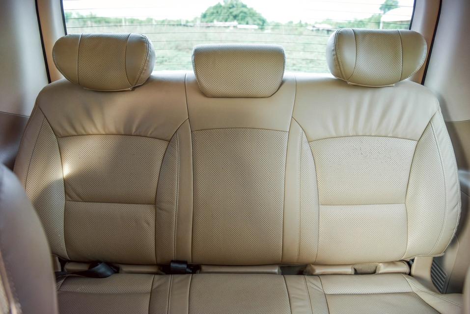 HYUNDAI H-1 Deluxe ปี 2016 10