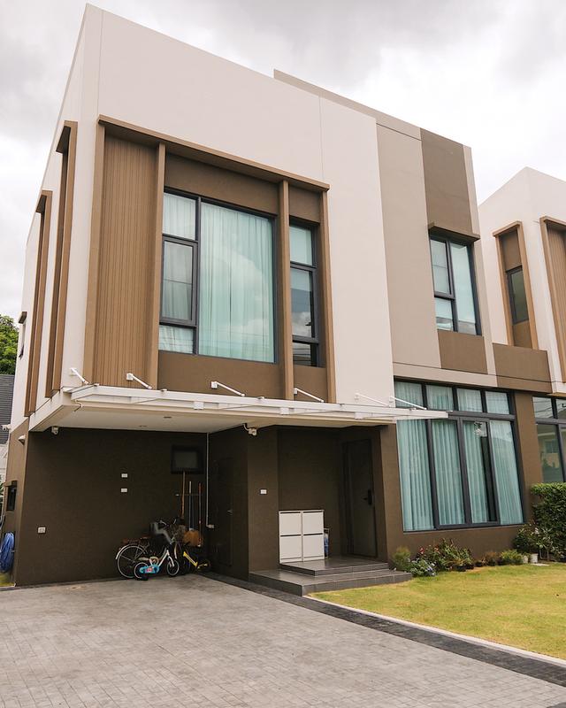 ขายด่วน บ้านกลางเมือง ดิ อิดิชั่น ปิ่นเกล้า-บรมฯ 2  บ้านแฝดหลังมุม วิวสวน พื้นที่กว้าง 2