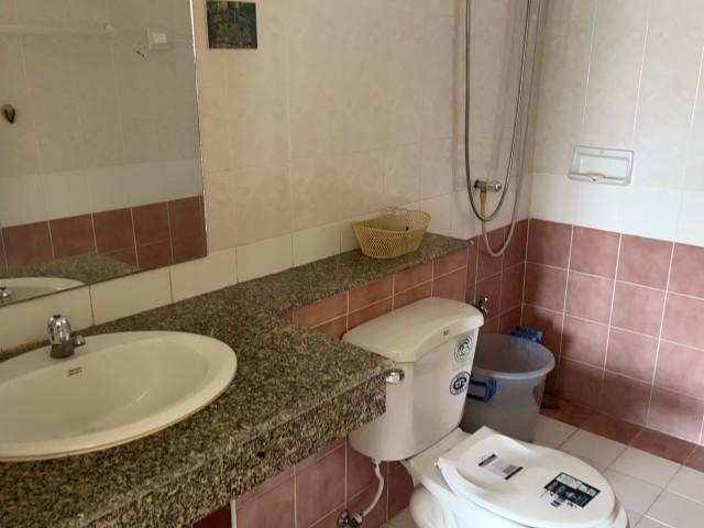 ทาวน์เฮาสให้เช่าย่านพระราม9ใกล้ห้าง The nine 3ชั้นมี3นอน3น้ำแอร์3เครื่องเฟอร์ครบราคาเช่าถูกเพียง 25000บาท/เดือนถ.พระราม9 8