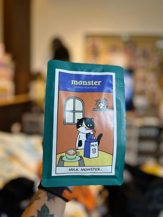 เมล็ดกาแฟคั่วกลาง Monster Coffee Roasters