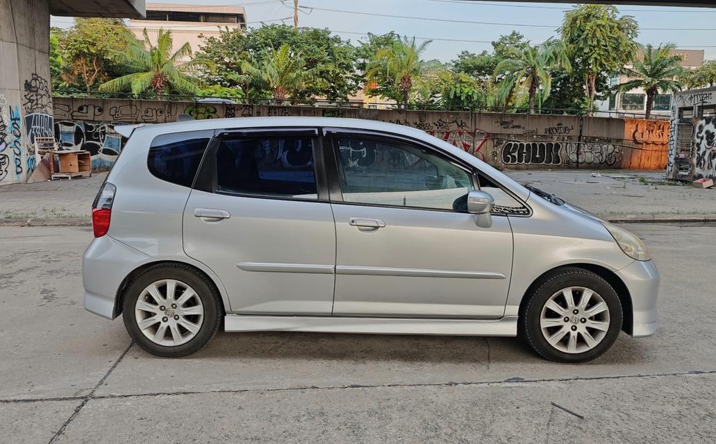 Honda Jazz 1.5 I-VTEC AT ปี 2007 4