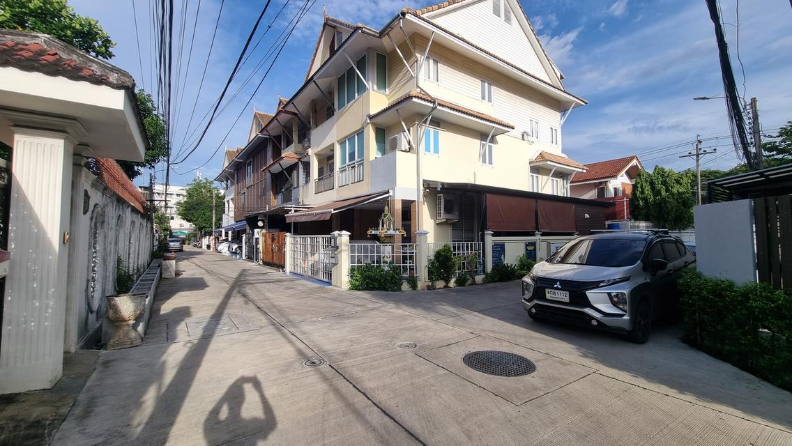ทาวเฮ้าส์เล่นระดับ 3.5 ชั้น 4