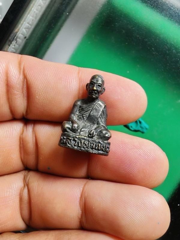 รูปหล่อ หลวงพ่อเขียน วัดคลองเกษมใต้ นครสวรรค์