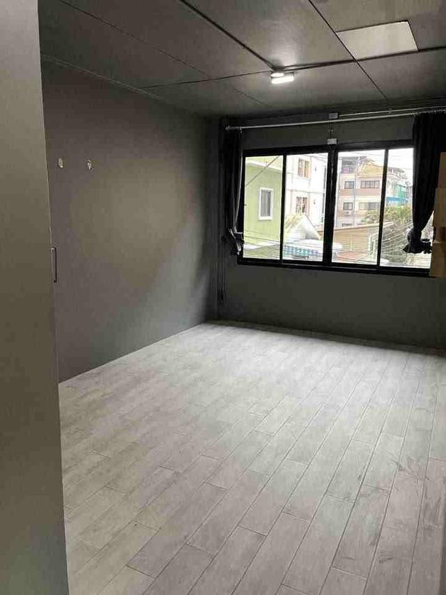 B1031 ให้เช่าอาคารสไตล์ลอฟท์ 3ชั้น ย่านห้วยขวาง ซอยประชาสงเคราะห์27 7