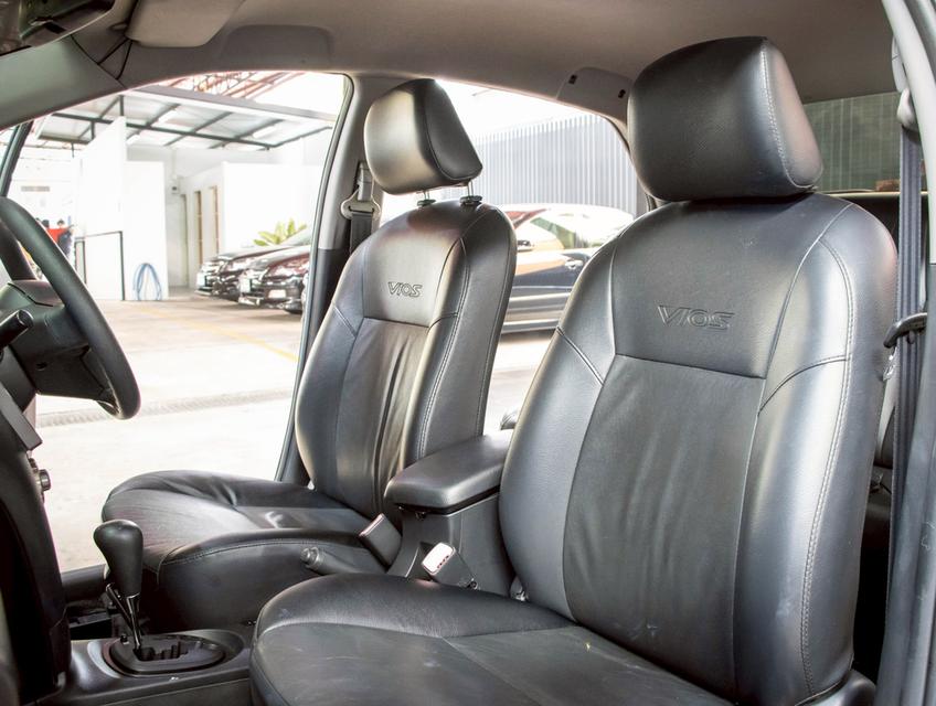 TOYOTA VIOS 1.5 E 2009 16