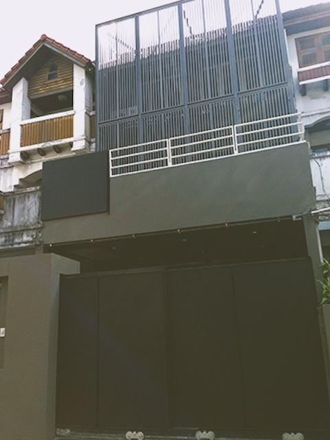 ให้เช่าโฮมออฟฟิศ 3 ชั้น 350 ตรม. ถนนพระราม 9 ซอย 19 ใกล้ MRT สายสีส้ม 1