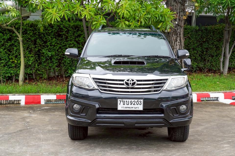 TOYOTA FORTUNER 2.5 G 2WD MT ปี 2013 สีดำ7ขบ 9203 (กรุงเทพมหานคร)ไมล์ : 296,xxx