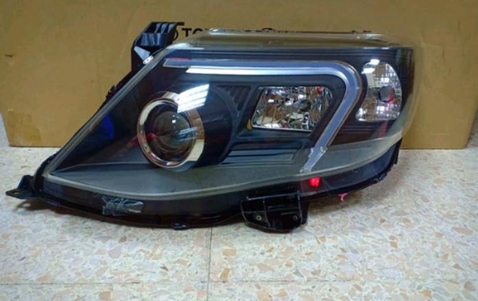 ไฟหน้าแต่ง Fortuner 2012 Projector 2