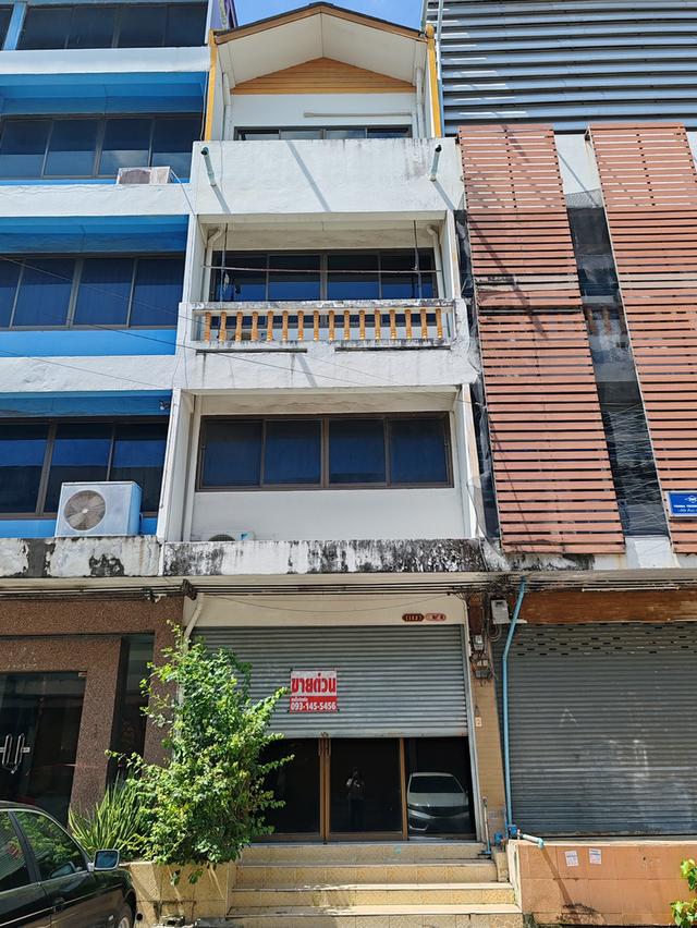 อาคารพาณิชย์ที่อยู่อาศัย 14